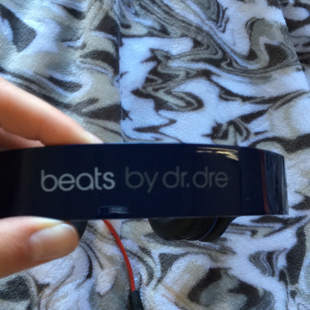Beats - Picture 2 of 3